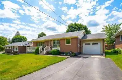 540 PRINCESS ANN Street Wellington North Ontario N0G 2L3