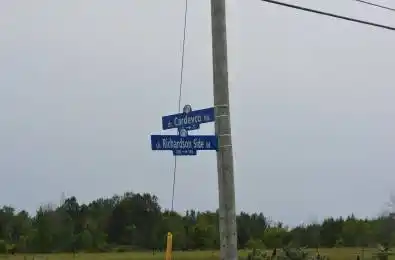 85 Cardevco Street Carp - Huntley Ward Ontario K0A 1L0