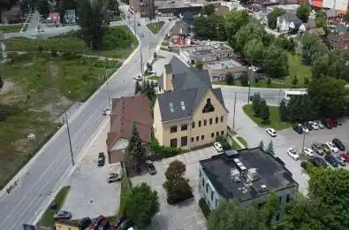 4 Checkley Street Unit# 201 Barrie Ontario L4N 1W1