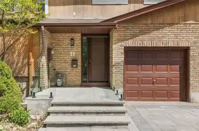 11 Michael Drive Richmond Hill Ontario L4C 5W6