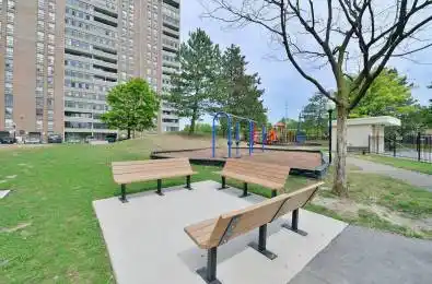 15 Kensington Road Unit# 1703 Brampton Ontario L6T 3W2