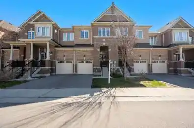 107 Knott End Crescent Newmarket Ontario L3Y 0E4