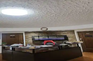 169 Dundas Street Unit# 206 Mississauga Ontario L5A 1W4