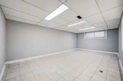 27 Sussex Avenue Unit# Basement Richmond Hill Ontario L4C 2E5