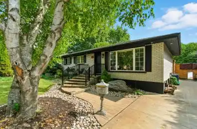 31 VARADI Avenue Brantford Ontario N3R 3N2