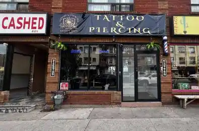 821A Bloor Street Toronto C01 Ontario M6G 1M1