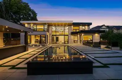 32 Laureleaf Road Markham Ontario L3T 2X5