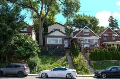 365 Silverthorn Avenue Toronto W03 Ontario M6M 3G7