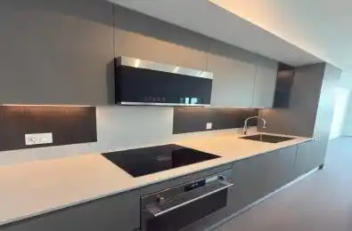 39 Mary Street Unit# 3301 Barrie Ontario L4N 1S9