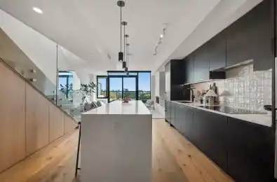 899 College Street Unit# PH 621 Toronto C01 Ontario M6H 3P7