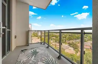 10 Meadowglen Place Unit# PH1 Toronto E09 Ontario M1G 0A8