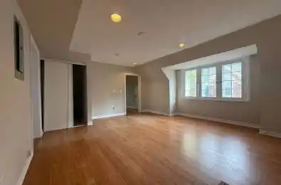228 St George Street Unit# 7 Toronto C02 Ontario M5R 2N5