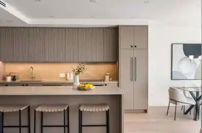 40 Oaklands Avenue Unit# 334 Toronto C02 Ontario M4V 2Z3