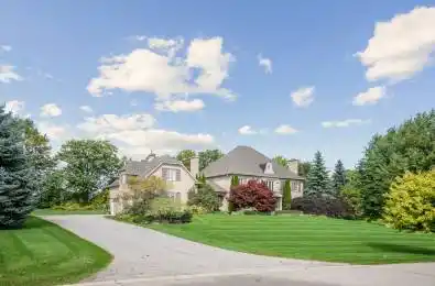105 Eden Vale Drive King Ontario L7B 1L9