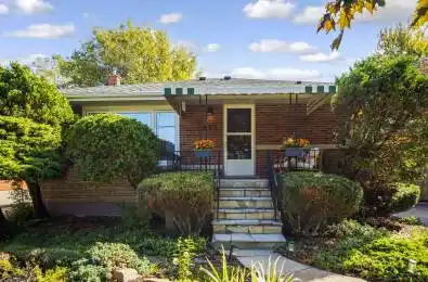 115 Welbourn Drive Hamilton Ontario L9A 3N5