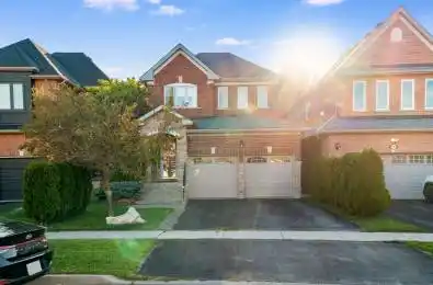 582 Plantation Gate Newmarket Ontario L3X 2C2