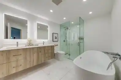 3291 FIELDGATE Drive Mississauga Ontario L4X 2H9