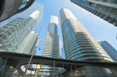 12 York Street Unit# 4402 Toronto C01 Ontario M5J 0A9