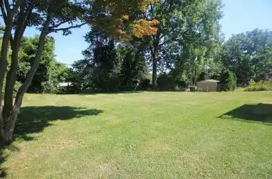 133 Deer Park Circle London North Ontario N6H 3B9