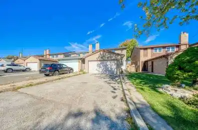106 Upton Crescent Markham Ontario L3R 3T4