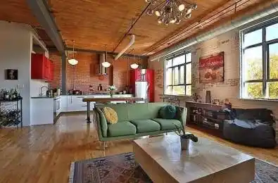 426 Queen Street Unit# 404 Toronto C08 Ontario M5A 1T4