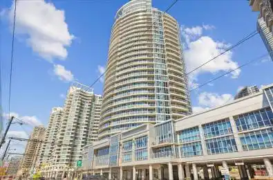 218 Queens Quay Unit# 1804 Toronto C01 Ontario M5J 2Y6