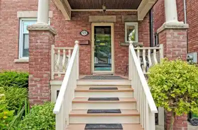 93 Medland Crescent Toronto W02 Ontario M6P 2N3