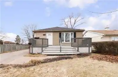 727 Hewson Drive Pickering Ontario L1W 1T6