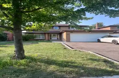 98 Golf Links Drive Aurora Ontario L4G 3V3
