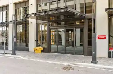 36 Elm Drive Unit# 3702 Mississauga Ontario L5B 0N3