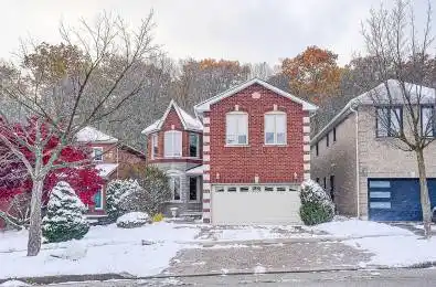 92 Larratt Lane Richmond Hill Ontario L4C 0E3