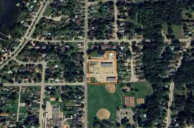 77 Fox Street Penetanguishene Ontario L9M 1C5