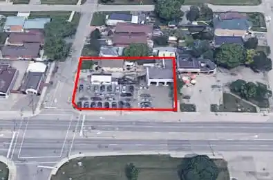 825-827 Lakeshore Road Mississauga Ontario L5E 1C9