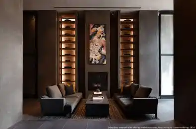 55 Charles Street Unit# 3704 Toronto C08 Ontario M4Y 0J1