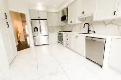 33 Benson Avenue Richmond Hill Ontario L4C 4E5