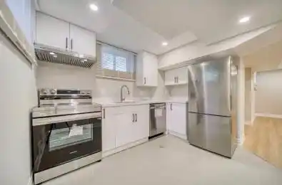 82 Oxford Street Unit# Main Richmond Hill Ontario L4C 4L5