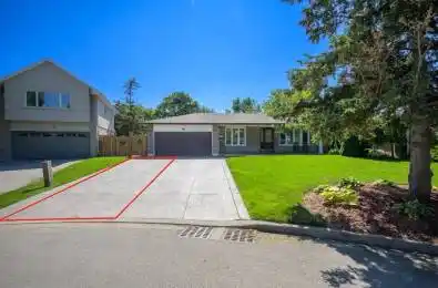 2444 WOBURN Crescent Oakville Ontario L6L 5E9