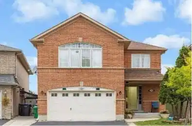 22 Serenity Lane Brampton Ontario L6R 2T1