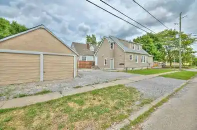 43 COSBY Avenue St. Catharines Ontario L2M 5R7