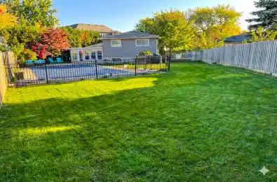 2225 Wyandotte Drive Oakville Ontario L6L 2T4