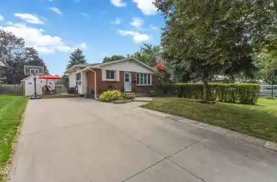35 Surrey Crescent London South Ontario N6E 1T7
