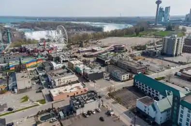 5043 Centre Street Niagara Falls Ontario L2G 3N8