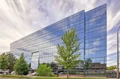 18 Wynford Drive Unit# 208 Toronto C13 Ontario M3C 3S2