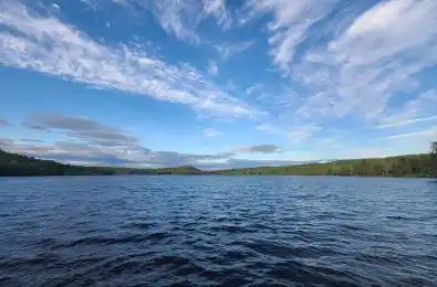 1400 Eagle Lake Road Dysart et al Ontario K0M 2S0