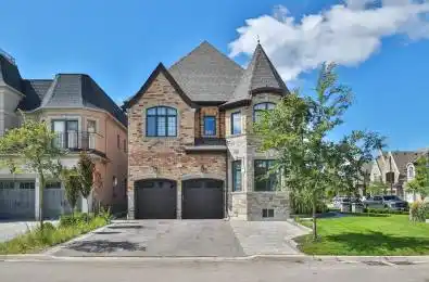 1 Ria Court King Ontario L7B 0B9