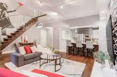 168 Simcoe Street Unit# PH1 Toronto C01 Ontario M5H 4C9