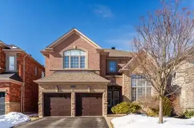 3260 Ribble Crescent Oakville Ontario L6M 0B1