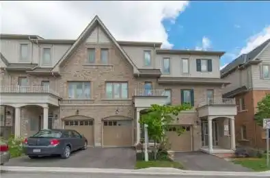 37 Magpie Way Whitby Ontario L1N 0K7