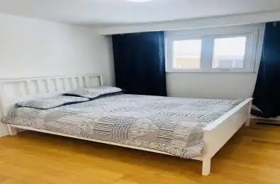 2461 Hensall Street Mississauga Ontario L5A 2T1