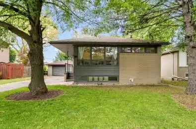 39 Treadgold Crescent Toronto C13 Ontario M3A 1X1